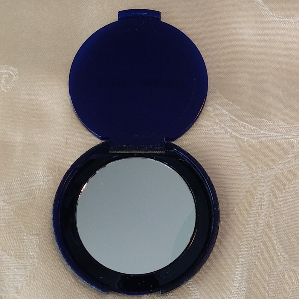 Estee Lauder Compact Mirror - Picture 3 of 3